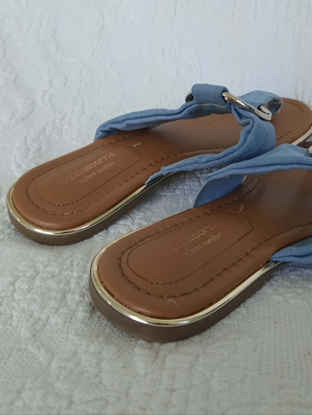 Liz Claiborne Powder Blue Suede Ring-Accent Thong Sandals Flats Casual Comfy 7M - Picture 8 of 13